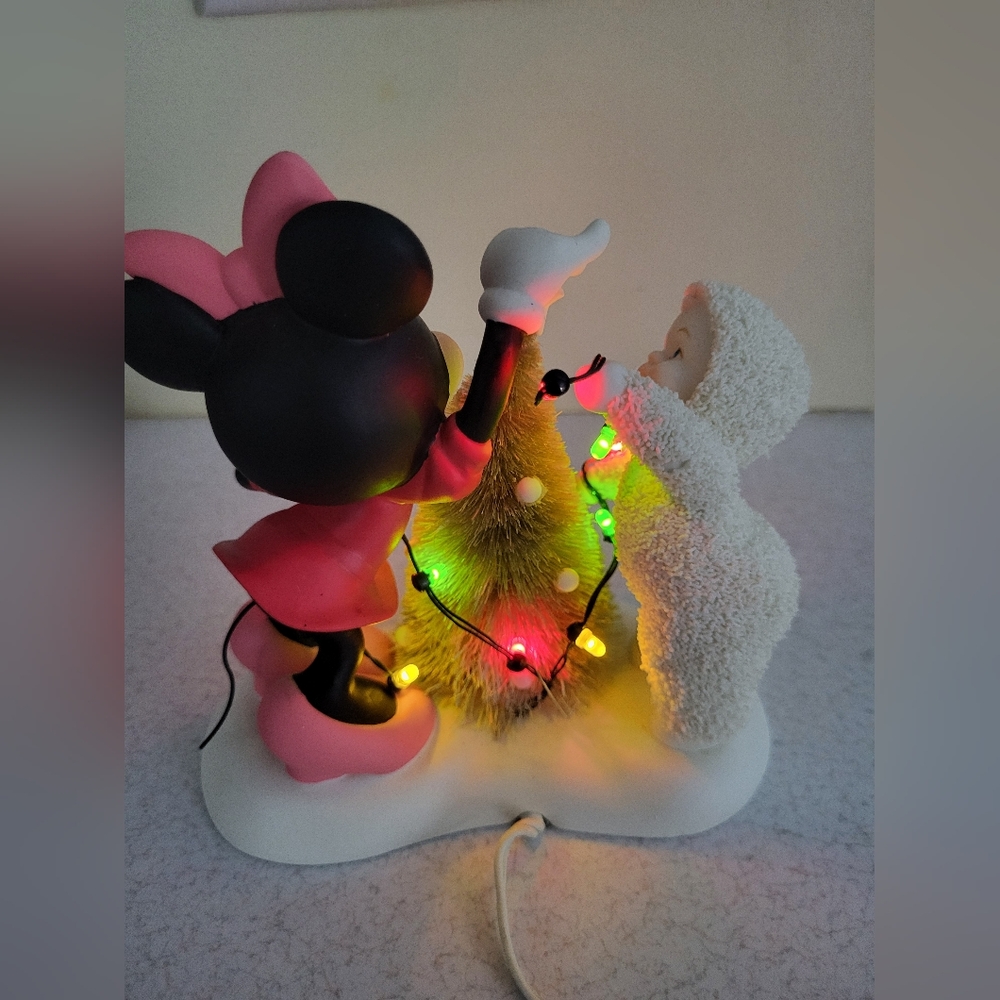 Department 56 Snowbabies "Decorating The Treem Just Minnie and Me"  Figurine - Picture 2 of 5